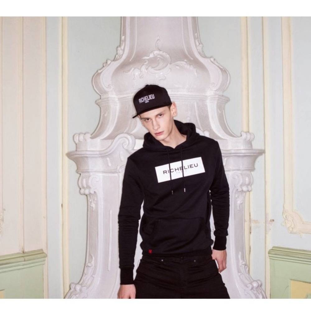 Richelieu Paris logo hoodie black - Picture 10 of 10